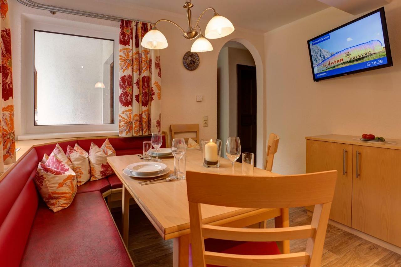 Appartement Habicher เพทท์นอย อัม อาร์ลแบร์ก ภายนอก รูปภาพ